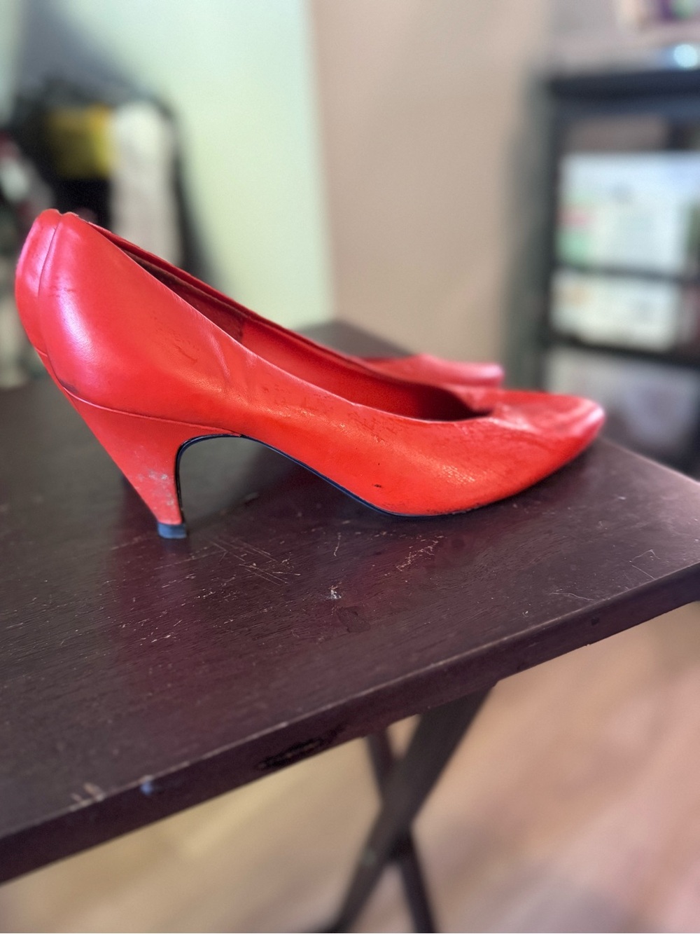 True Vintage 80s Rush Hour Leather Red Pointed-Toe Kitten Heel Pumps 6 or 6.5